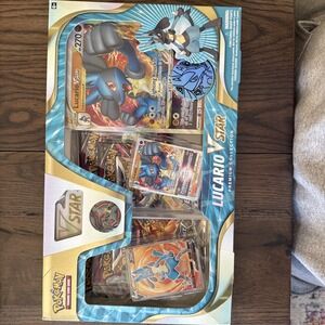 Pokémon TCG Lucario VSTAR Premium Collection Box